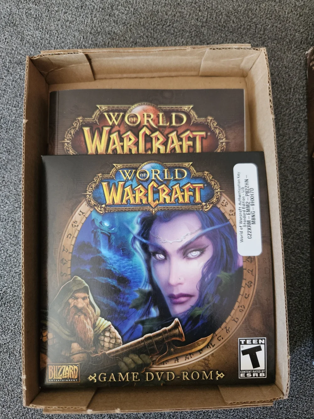Vintage 2004 World of Warcraft PC Big Box (Incomplete - 1 Disc + Manual Only)